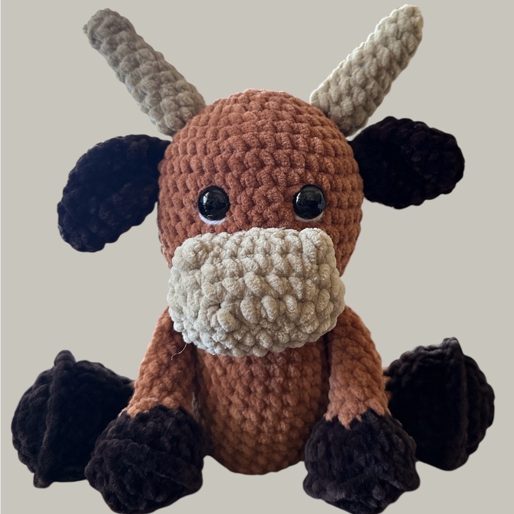 Adorable 13”  Brown and Cream Stuffed Animal Highland Cow